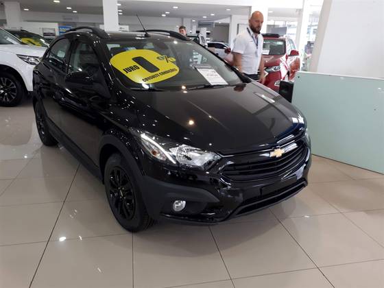 CHEVROLET ONIX 1.4 MPFI ACTIV 8V FLEX 4P AUTOMÁTICO